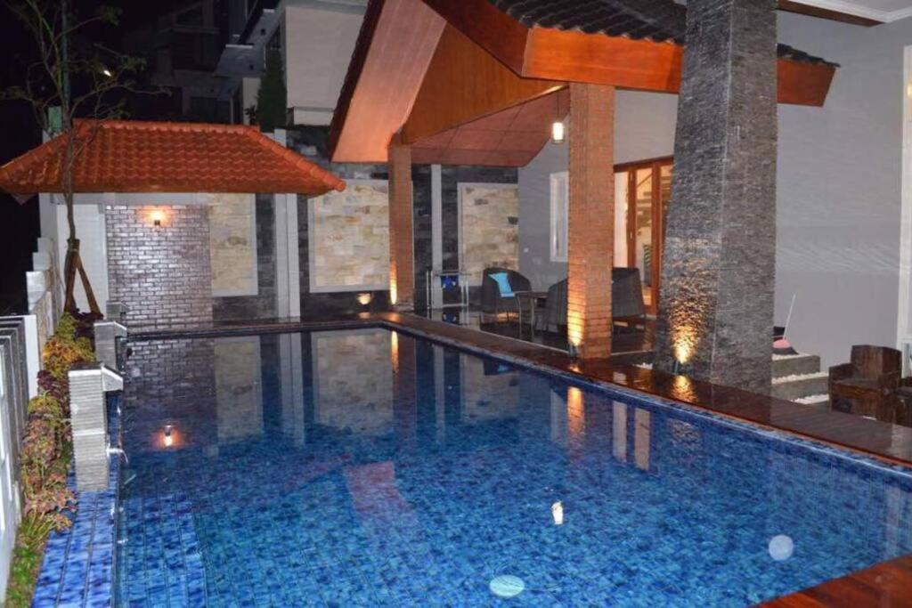 Villa Agro Kusuma Pinus R7 Batu  Kültér fotó