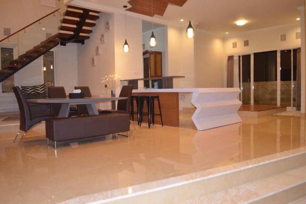 Villa Agro Kusuma Pinus R7 Batu  Kültér fotó